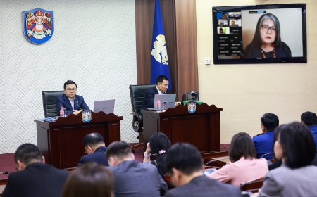 Хүний эрхийн төлөв байдлын тайланг илтгэлээ