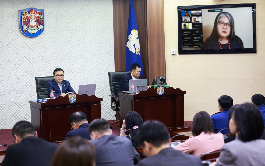 Хүний эрхийн төлөв байдлын тайланг илтгэлээ