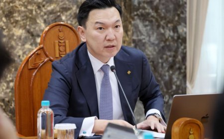 Ерөнхий сайд Н.Учрал эхний шийдвэрээрээ 12100 компанийн дансыг нээлээ