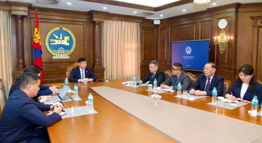 УИХ-ын дарга С.Бямбацогт Төсвийн тогтвортой байдлын зөвлөлийн дарга, гишүүдтэй уулзаж, санал солилцлоо